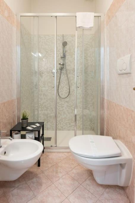 Crystal House Front Tramvia Florencia